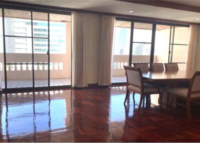 Room For Rent 3 Bed 3 Bath at Sukhumcit 23 Asok BTS - 920071001-12318