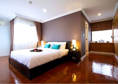 Room for rent 3 Bed Sukhumvit 31 Prompong BTS