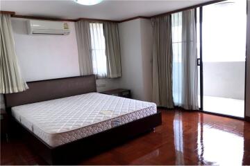 For Rent 4BR; Sukhumvit 24, High Ceilings.