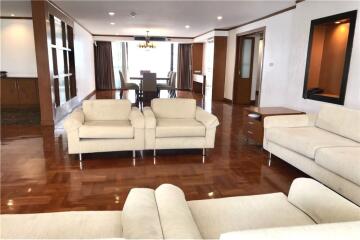 For Rent 4BR; Sukhumvit 24, High Ceilings.