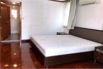 For Rent 4BR; Sukhumvit 24, High Ceilings.