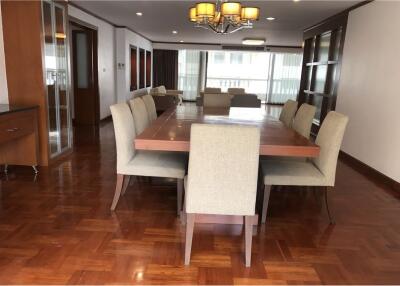 For Rent 4BR; Sukhumvit 24, High Ceilings. - 920071001-12163