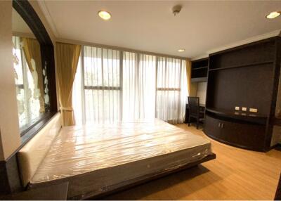Room for Rent  Big unit 2 bedrooms at Supalai Place 39 - 920071001-12325