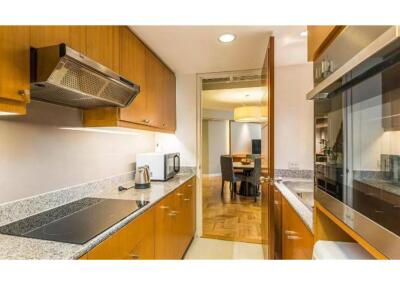 Pets Allow, 3 Bedroom 210Sqm, Sathorn 145K