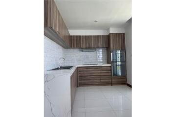 For Rent 3 bedroom 215 sqm (Renovated 2021) BTS ThongLor