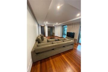 For Rent 3 bedroom 215 sqm (Renovated 2021) BTS ThongLor