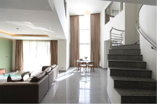 For Rent 2 BD, 2 BTH, Last Duplex Unit - 920071001-12232