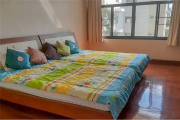 Pet-friendly 2 bed condo near BTS Phrompong.