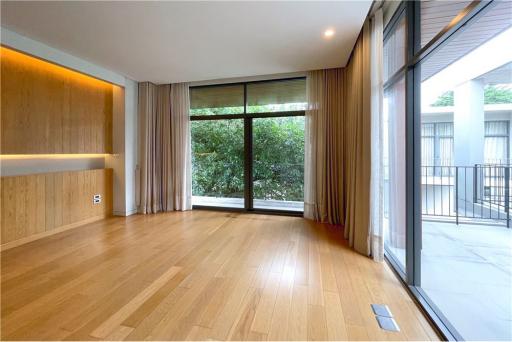 Luxurious 4BR Home in Watthana, Bangkok!