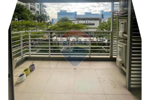 63 Sqm., 1 Bed, 1 Bath Condo listed for ฿ 5,800,000.