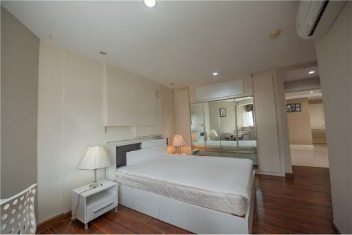 Luxury pet-friendly condos near BTS Phrom Phong.