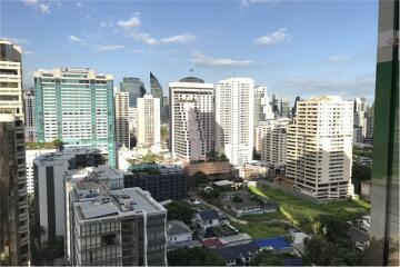 2-Bed Condo for Rent near BTS Asoke