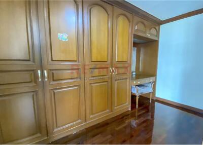 Spacious 3 Bed Condo near BTS Phrompong - 920071049-691