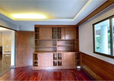 Low rise apartment in Sukhumvit 39. - 920071001-12129