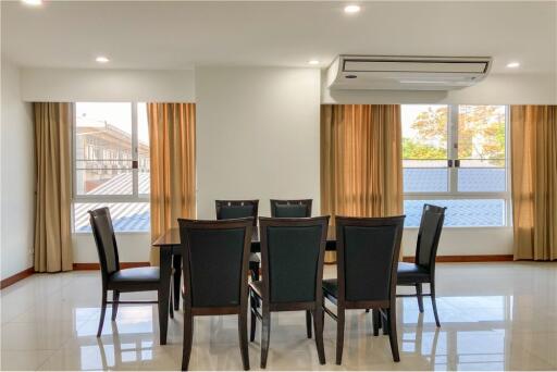 Luxury 2-Bedroom Unit, Pet-Friendly, Sukhumvit 63.