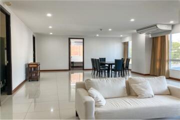 Luxury 2-Bedroom Unit, Pet-Friendly, Sukhumvit 63.