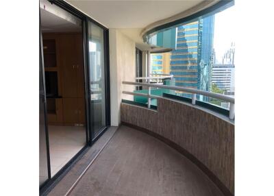 High-floor 2-bed condo with balcony - 920071001-12139