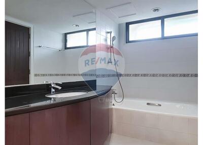Family friendly 4 bedroom apartment - 920071073-7
