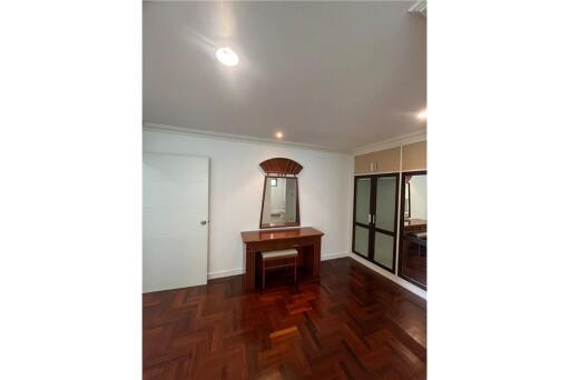 Pet-friendly, renovated 3 bedrooms with balcony