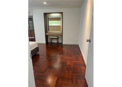 Pet friendly 3BR Condo in Heart of Bangkok"