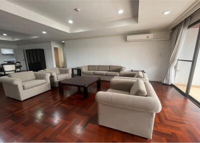 Pet friendly 3BR Condo in Heart of Bangkok"