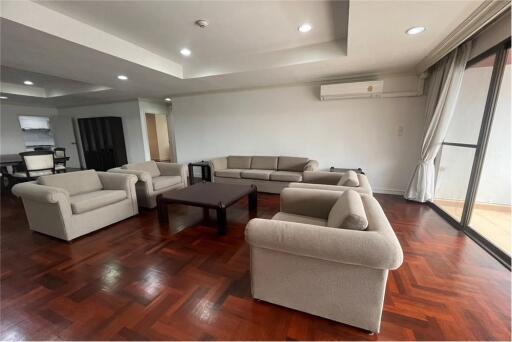 Pet friendly 3BR Condo in Heart of Bangkok"