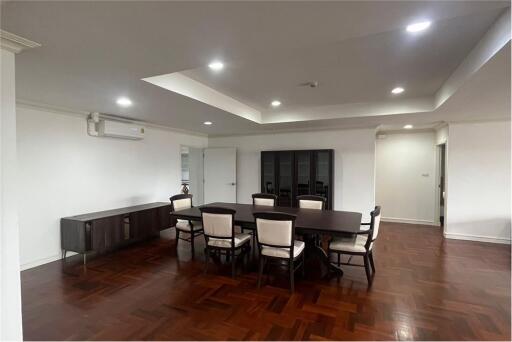 Pet friendly 3BR Condo in Heart of Bangkok"