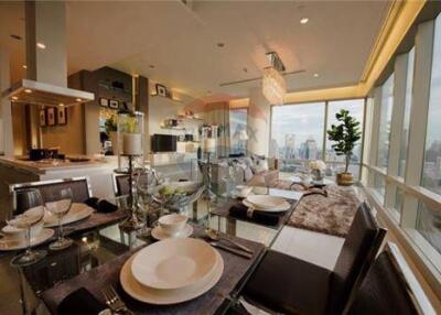 Lumpini Park Penthouse duplex on high floor 2 bedrooms at 185