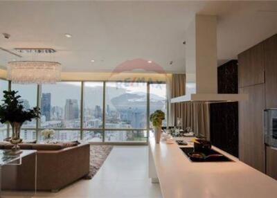 Lumpini Park Penthouse duplex on high floor 2 bedrooms at 185