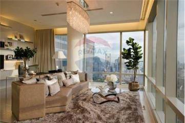 Lumpini Park Penthouse duplex on high floor 2 bedrooms at 185