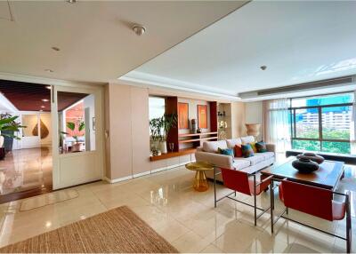 Stunning 4 Bedroom Penthouse on High Floor - 920071001-12083