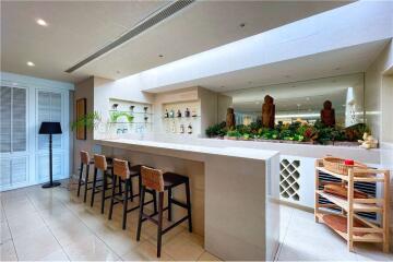 For Rent Stunning 4Beds Penthouse in Baan Ananda