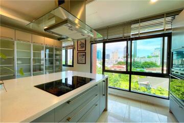 For Rent Stunning 4Beds Penthouse in Baan Ananda