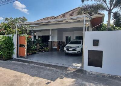 Modern House with Pool for Sale