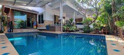 Modern House with Pool for Sale