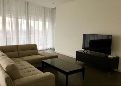 Luxurious 2-Bedroom Apartment with Breathtaking Views Available for Rent at Magnolias Ratchadamri Boulevard