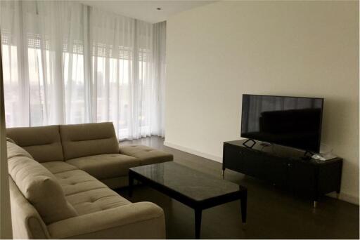 Luxurious 2-Bedroom Apartment with Breathtaking Views Available for Rent at Magnolias Ratchadamri Boulevard