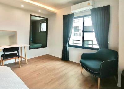 Pet friendly new renovated spacious 2+1 bedrooms in Asoke