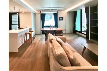 Pet friendly new renovated spacious 2+1 bedrooms in Asoke