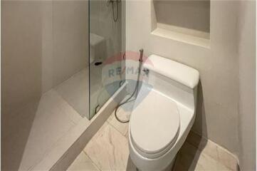 Newly Renovated Unit for rent in Promphong