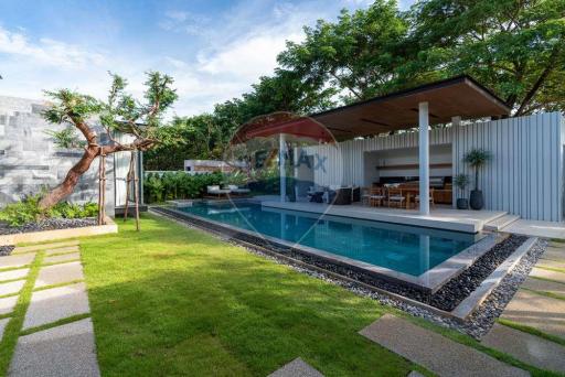 Botanica Grand Avenue 4Bedroom 5 Bathroom Luxury Villa in Phuket, Layan Beach