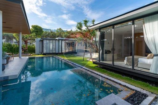 Botanica Grand Avenue 4Bedroom 5 Bathroom Luxury Villa in Phuket, Layan Beach