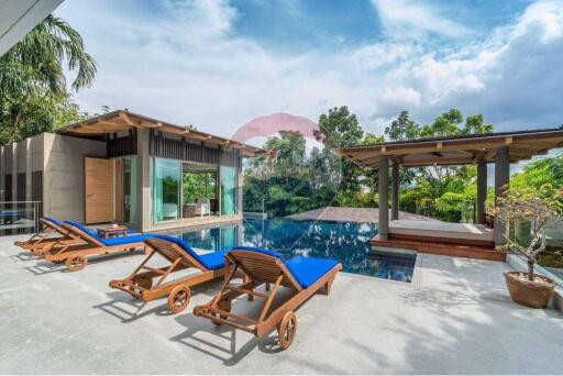 La Collin Luxury sea view villa in Layan.