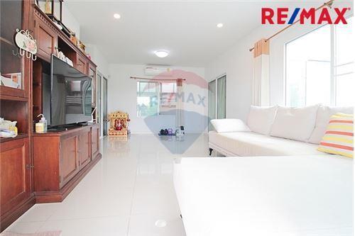 147 Sqm., 4 Beds, 3 Baths Townhouse listed for ฿ 4,850,000.