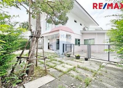 147 Sqm., 4 Beds, 3 Baths Townhouse listed for ฿ 4,850,000.