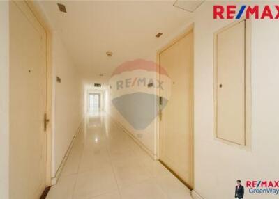 70 Sqm., 2 Beds, 2 Baths Townhouse listed for ฿ 6,200,000.