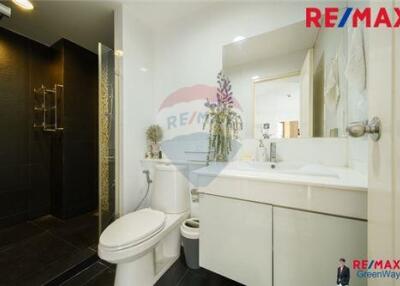 70 Sqm., 2 Beds, 2 Baths Townhouse listed for ฿ 6,200,000.