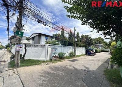 396 Sqm. Land listed for ฿ 9,000,000.