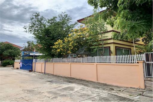 432 Sqm., 3 Beds, 2 Baths House listed for ฿ 6,000,000.