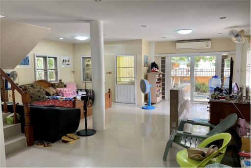 432 Sqm., 3 Beds, 2 Baths House listed for ฿ 6,000,000.